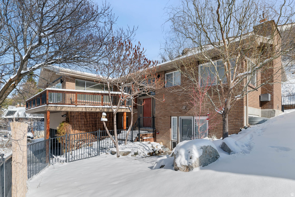 8535 S TOP OF THE WORLD CIR Salt Lake City, UT 84121