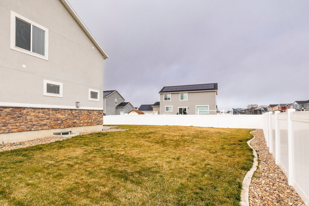 4068 W 1200 S Syracuse, UT 84075