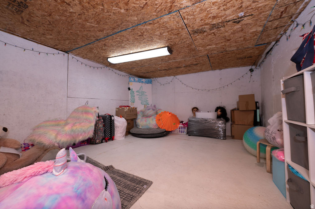 692 E 2400 N North Ogden, UT 84414