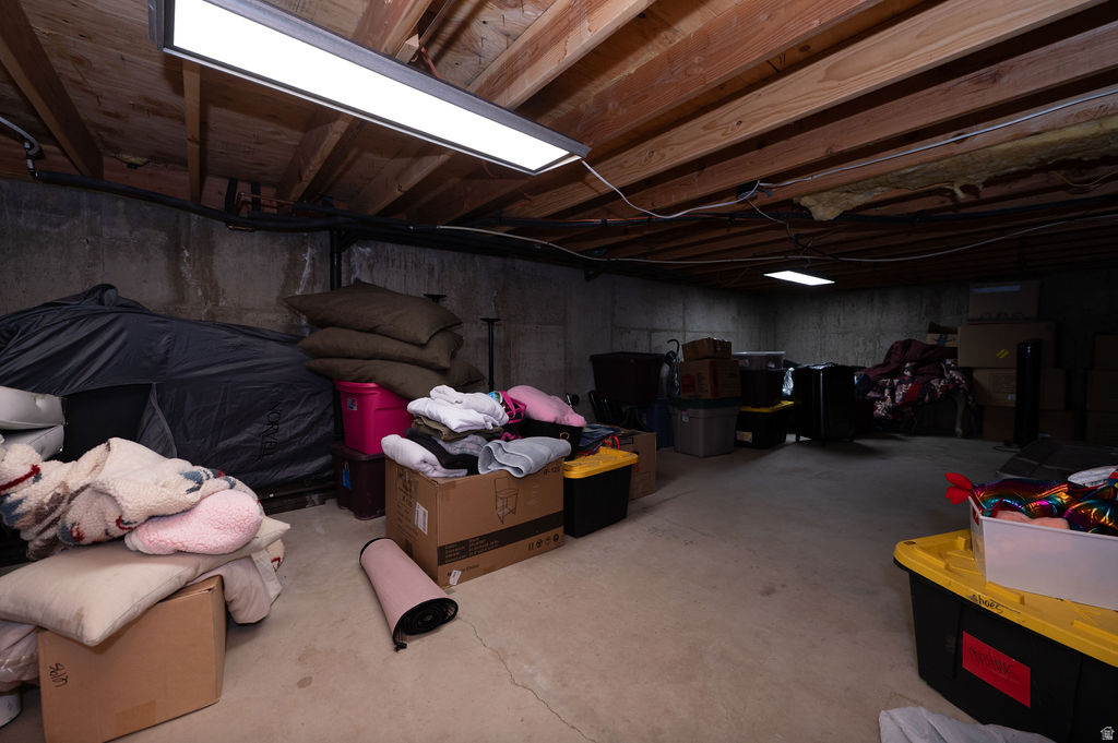 692 E 2400 N North Ogden, UT 84414