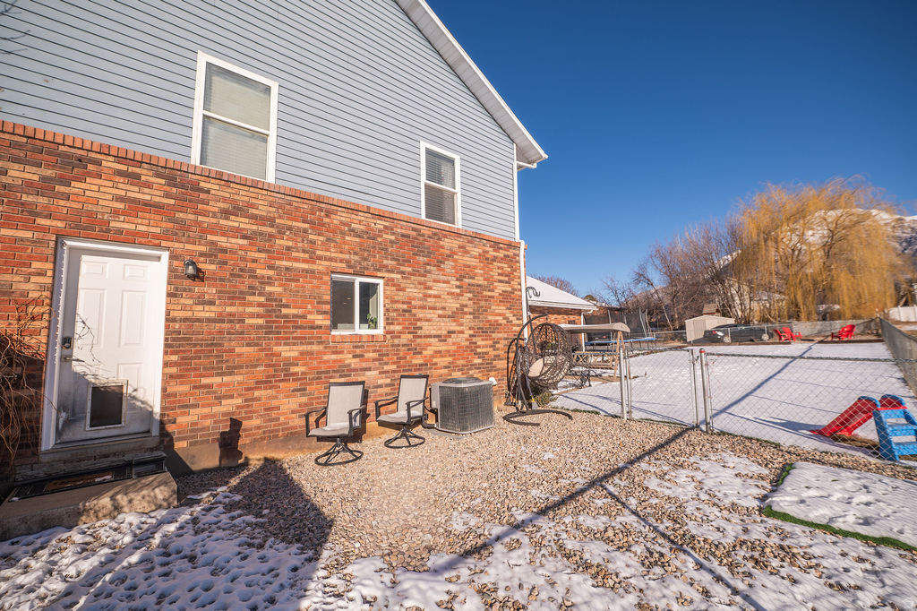 692 E 2400 N North Ogden, UT 84414