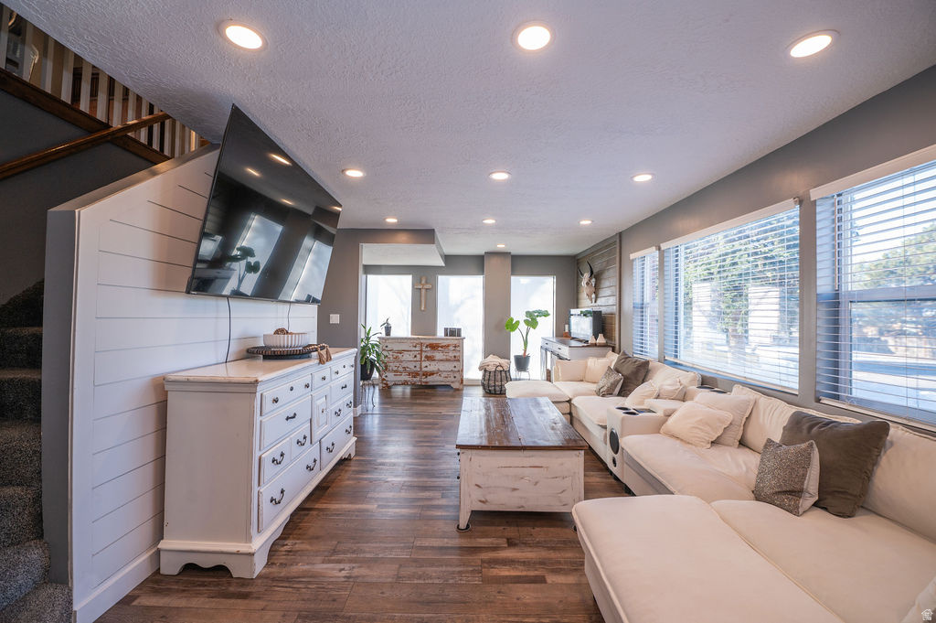 692 E 2400 N North Ogden, UT 84414