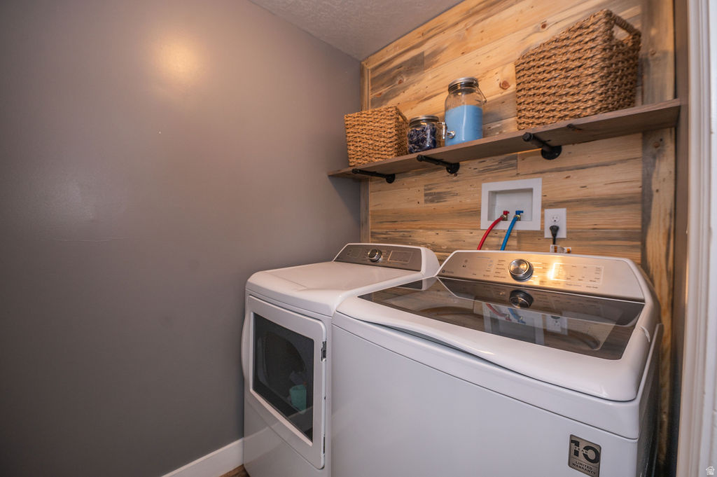 692 E 2400 N North Ogden, UT 84414