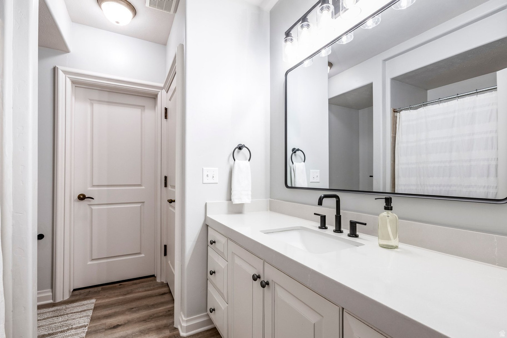 5083 S CLARENDEN PL Holladay, UT 84117