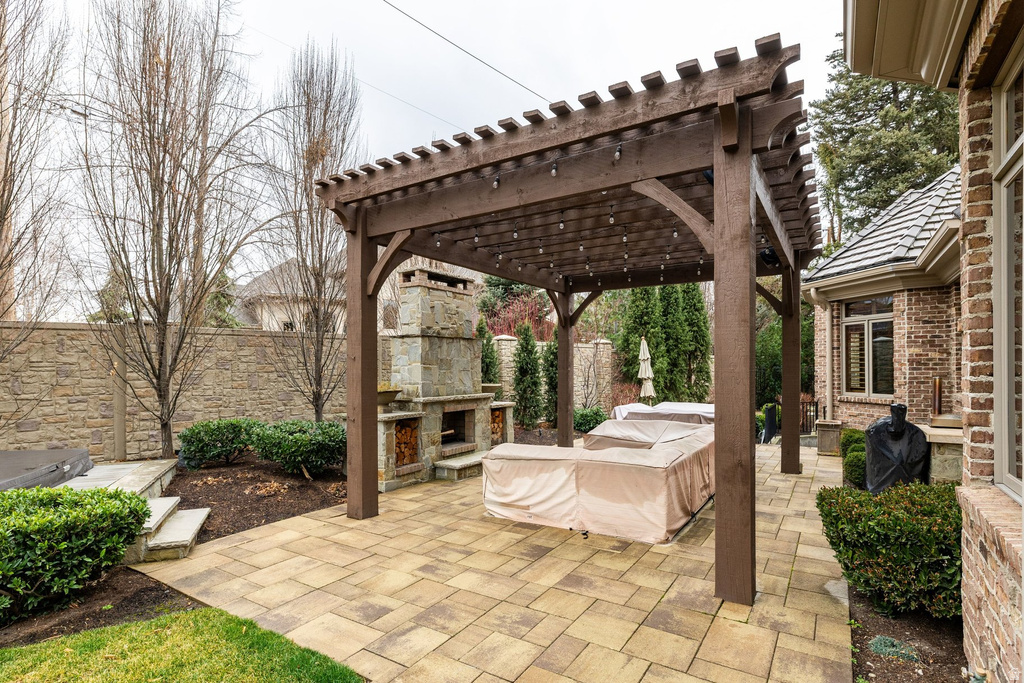 5083 S CLARENDEN PL Holladay, UT 84117