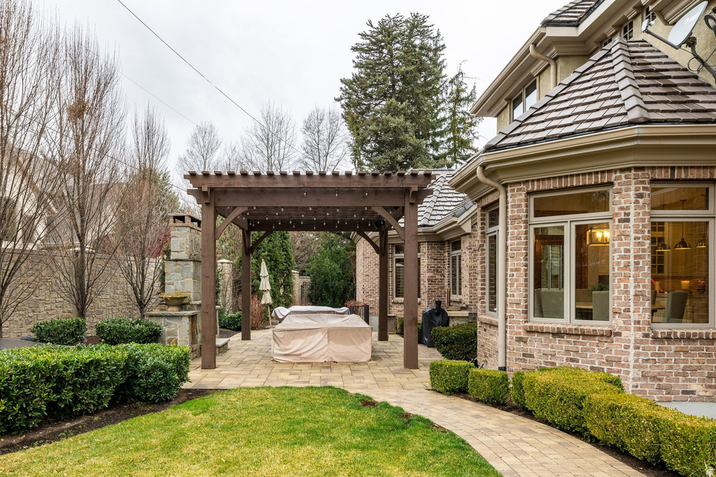 5083 S CLARENDEN PL Holladay, UT 84117