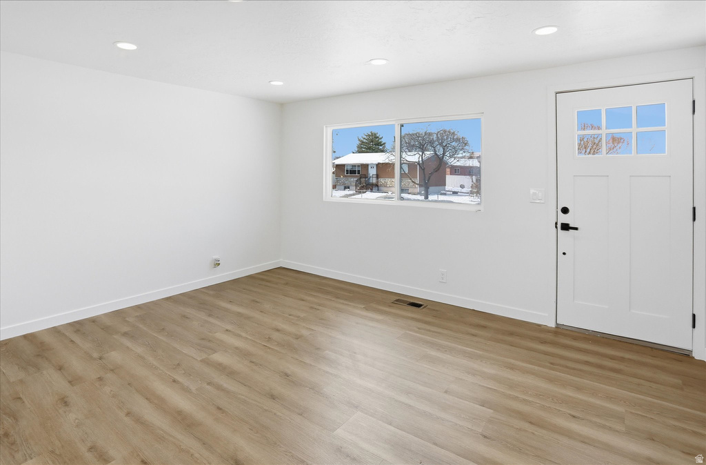 280 N NEW STAR DR Salt Lake City, UT 84116