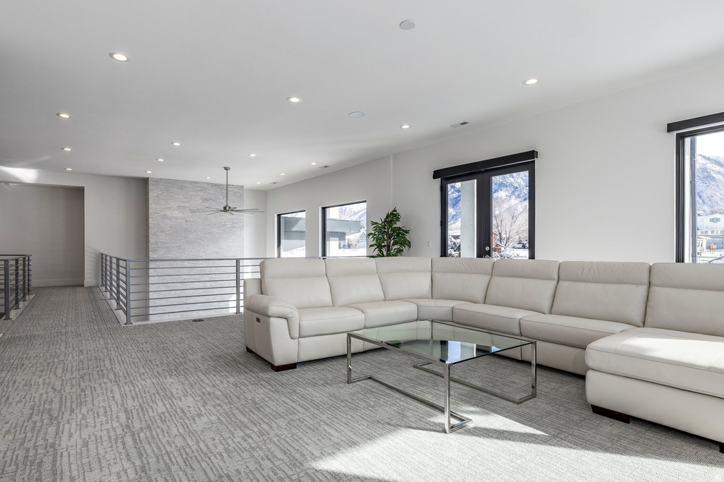 9969 S ALTAMONT DR Sandy, UT 84092