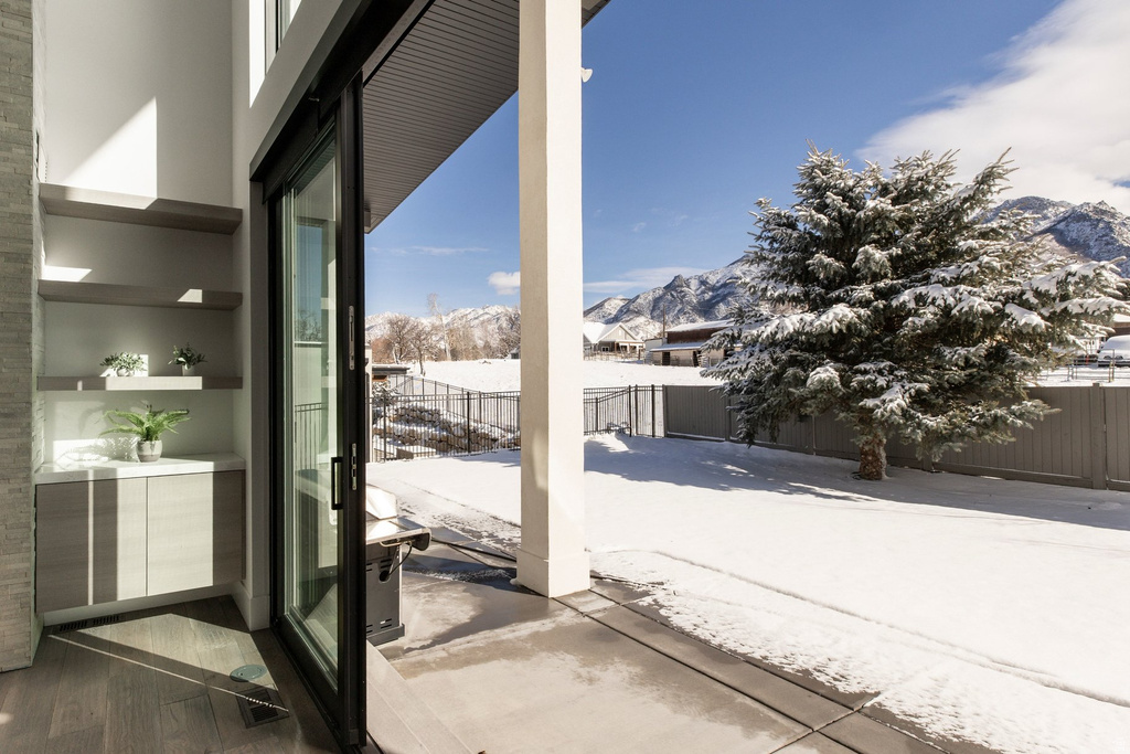 9969 S ALTAMONT DR Sandy, UT 84092