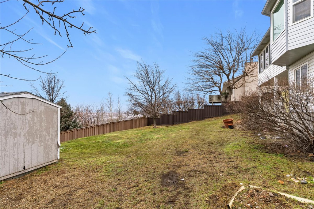 41 ACORN DR North Salt Lake, UT 84054