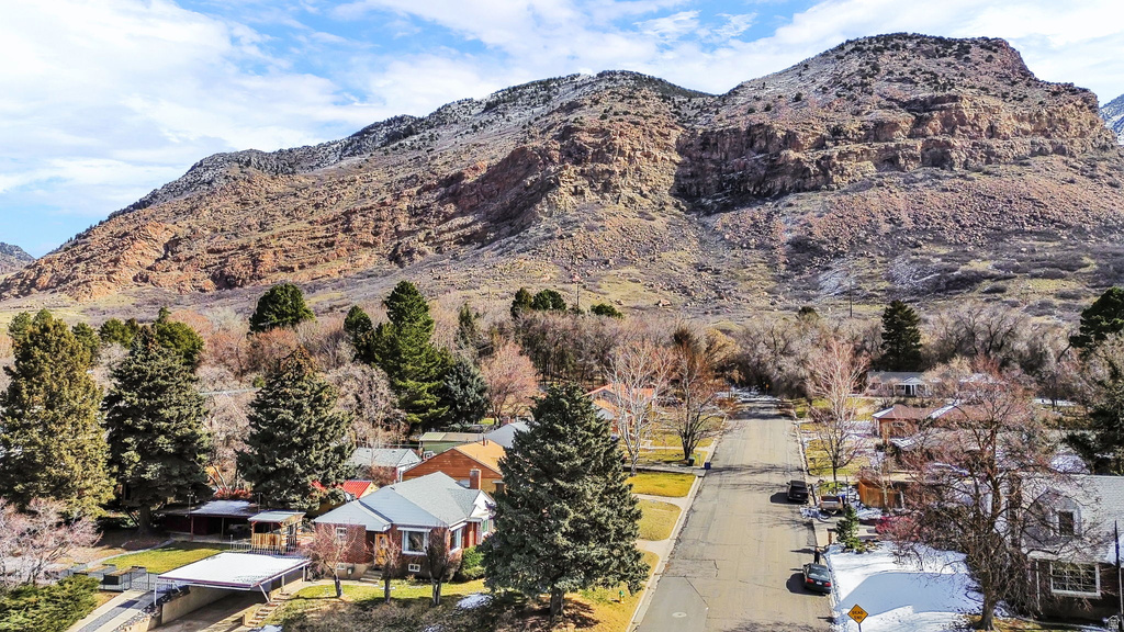 1702 CAPITOL ST Ogden, UT 84401