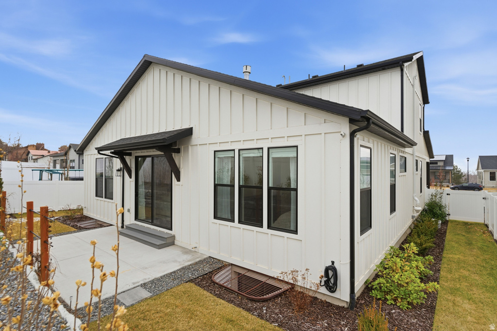 8569 S ROUND STONE CV #8 Sandy, UT 84094