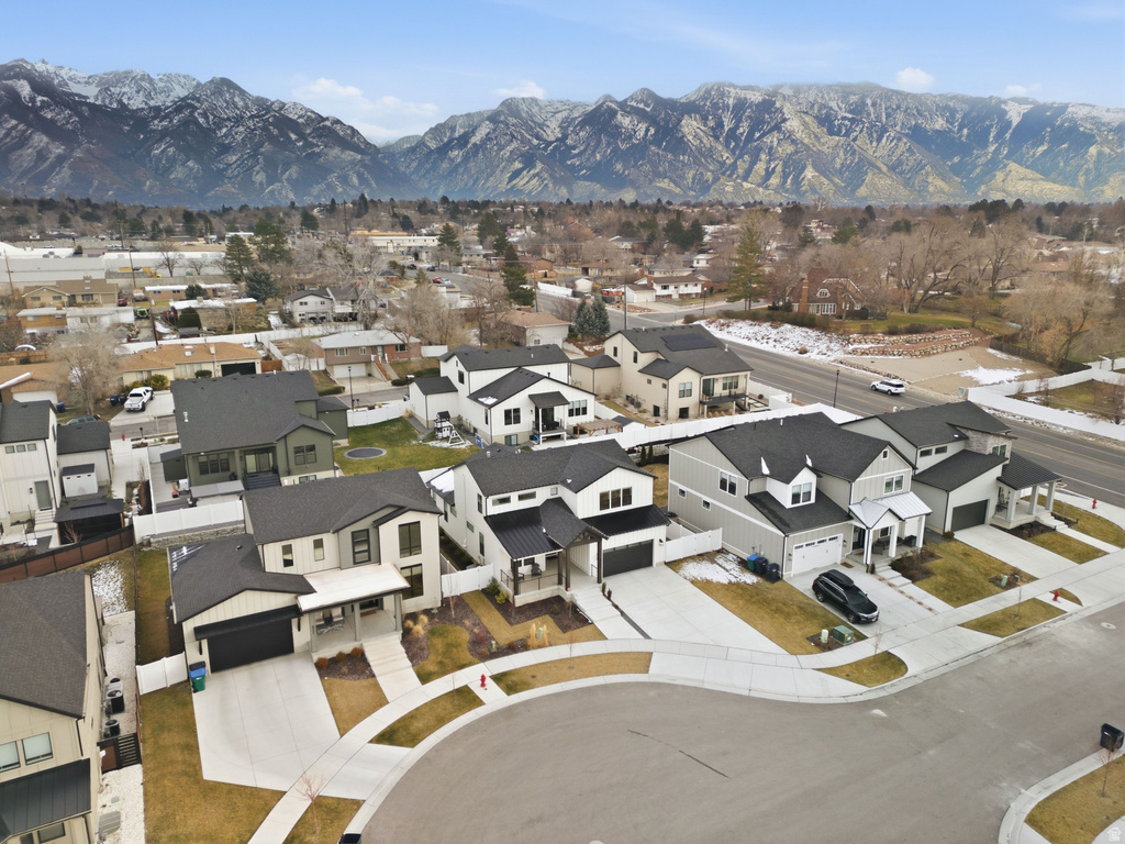 8569 S ROUND STONE CV #8 Sandy, UT 84094