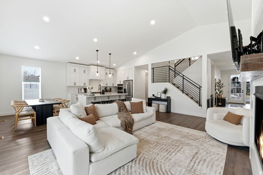 8569 S ROUND STONE CV #8 Sandy, UT 84094