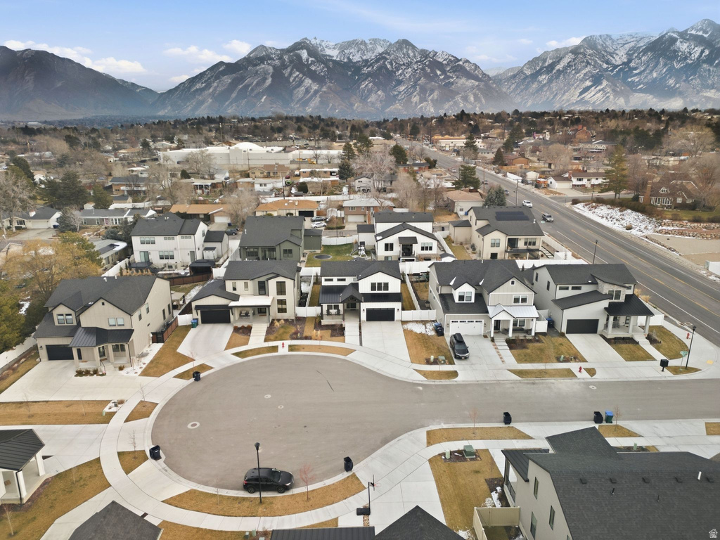 8569 S ROUND STONE CV #8 Sandy, UT 84094