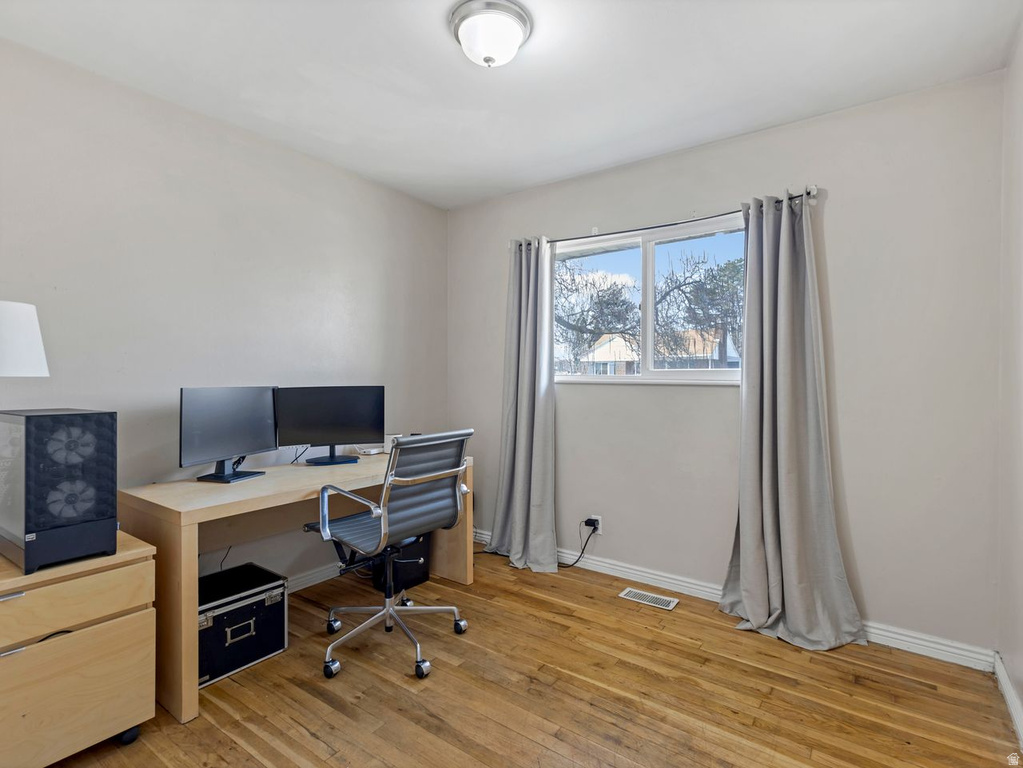 5833 S SANFORD DR Salt Lake City, UT 84123