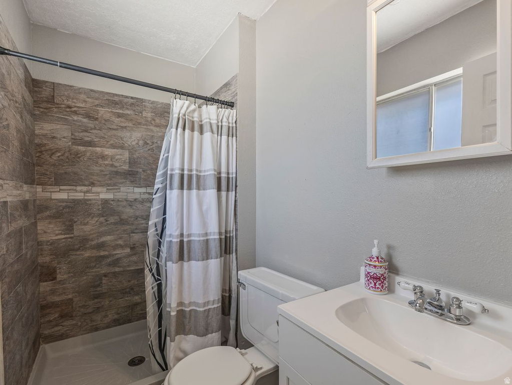 5833 S SANFORD DR Salt Lake City, UT 84123