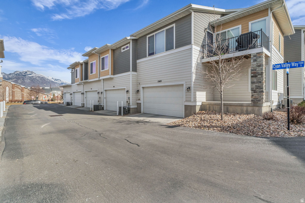 961 W CYAN VALLEY WAY Bluffdale, UT 84065