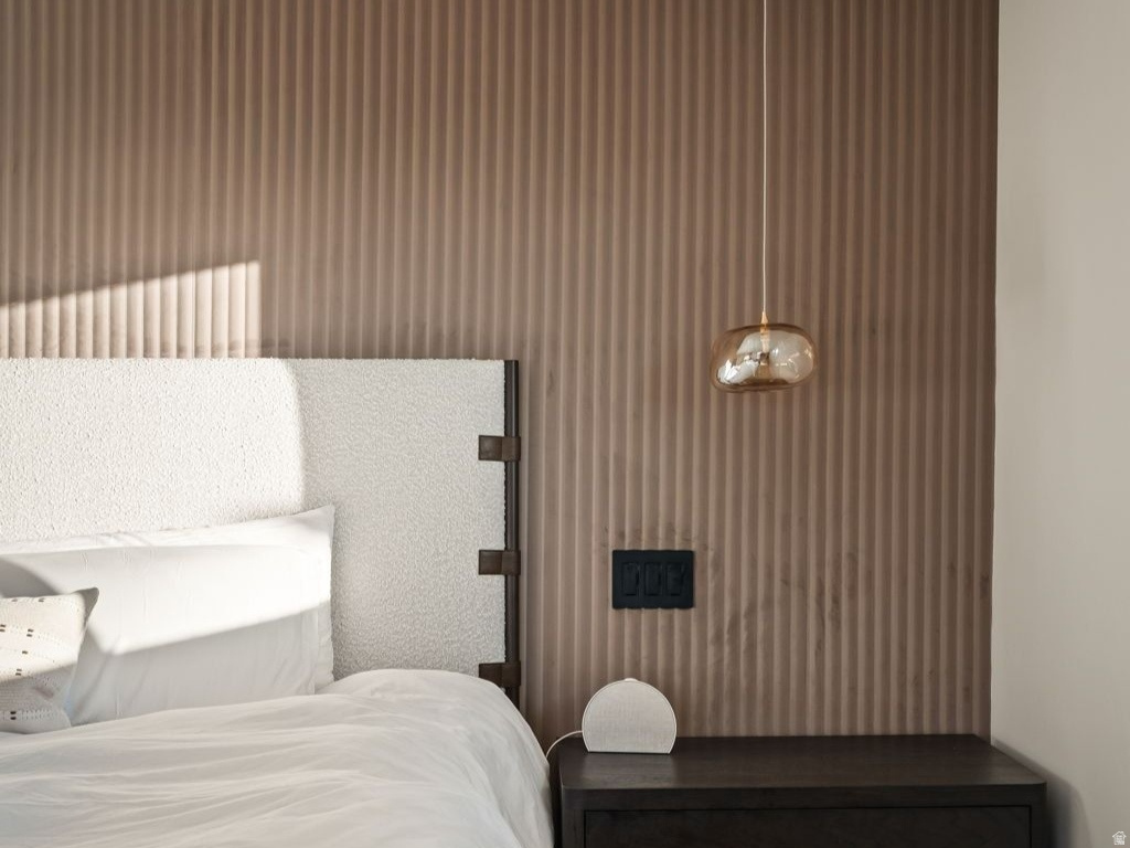 1404 S CANTERBURY DR Salt Lake City, UT 84108