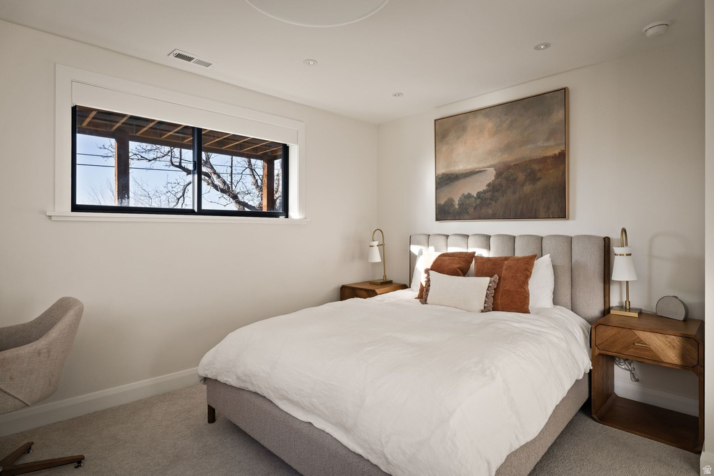 1404 S CANTERBURY DR Salt Lake City, UT 84108