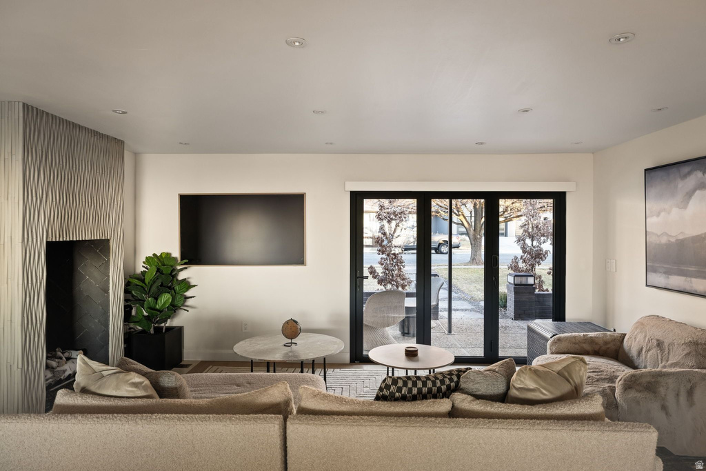 1404 S CANTERBURY DR Salt Lake City, UT 84108