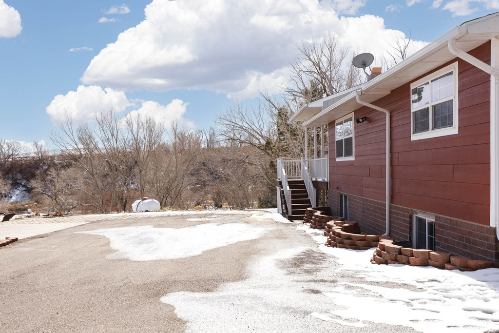 1395 S BULLION RD Marysvale, UT 84750