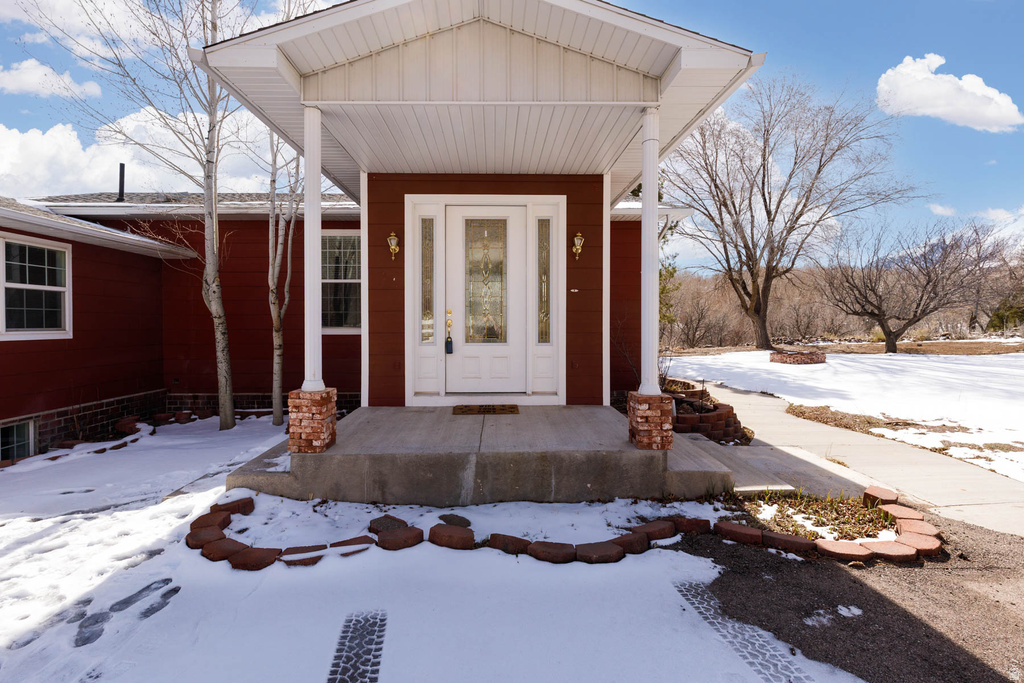 1395 S BULLION RD Marysvale, UT 84750