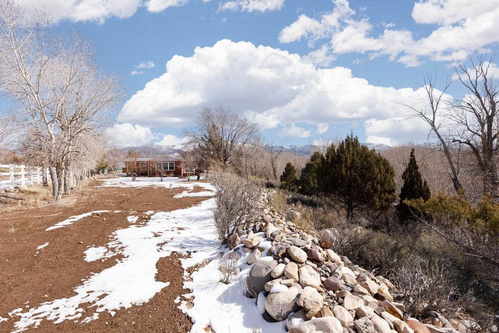 1395 S BULLION RD Marysvale, UT 84750