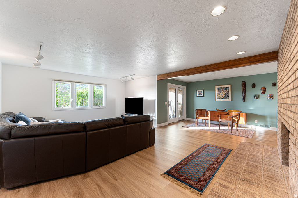 829 N GRANDRIDGE DR Salt Lake City, UT 84103