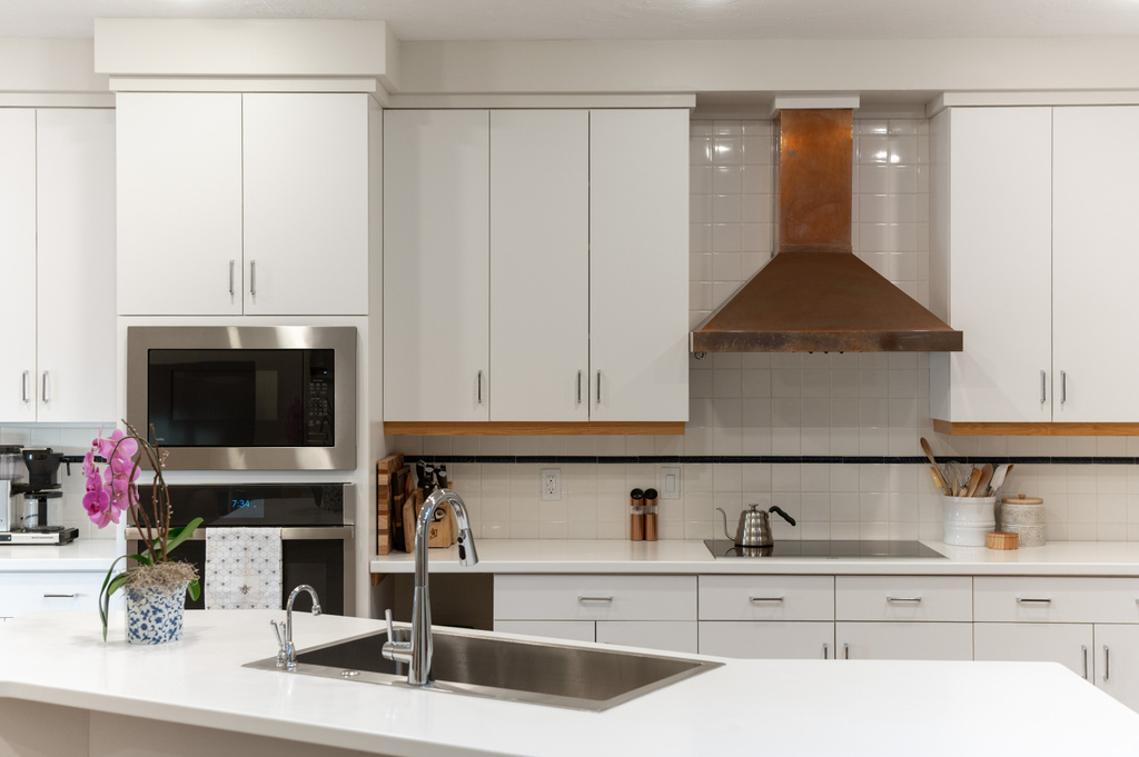 829 N GRANDRIDGE DR Salt Lake City, UT 84103