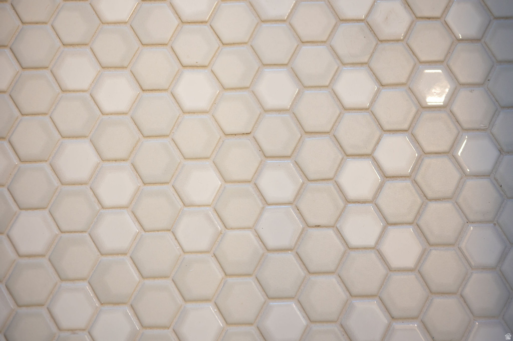 1103 W 950 N Clinton, UT 84015