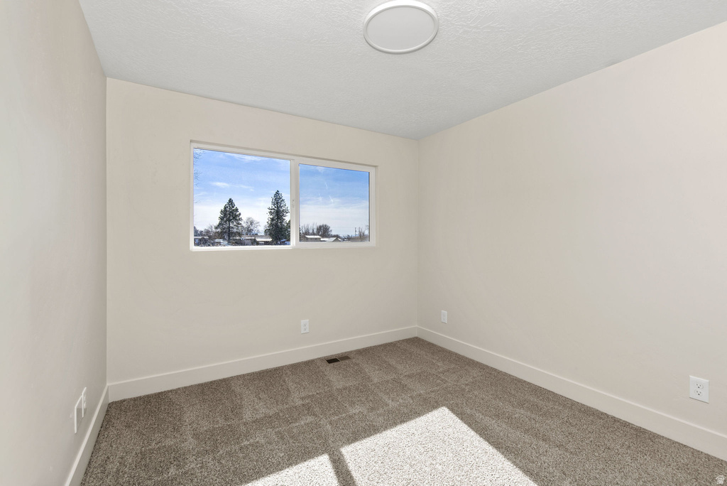 1103 W 950 N Clinton, UT 84015