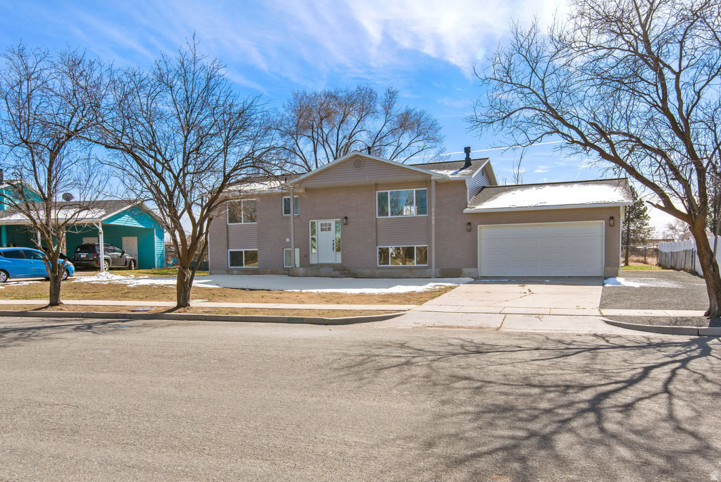 1103 W 950 N Clinton, UT 84015