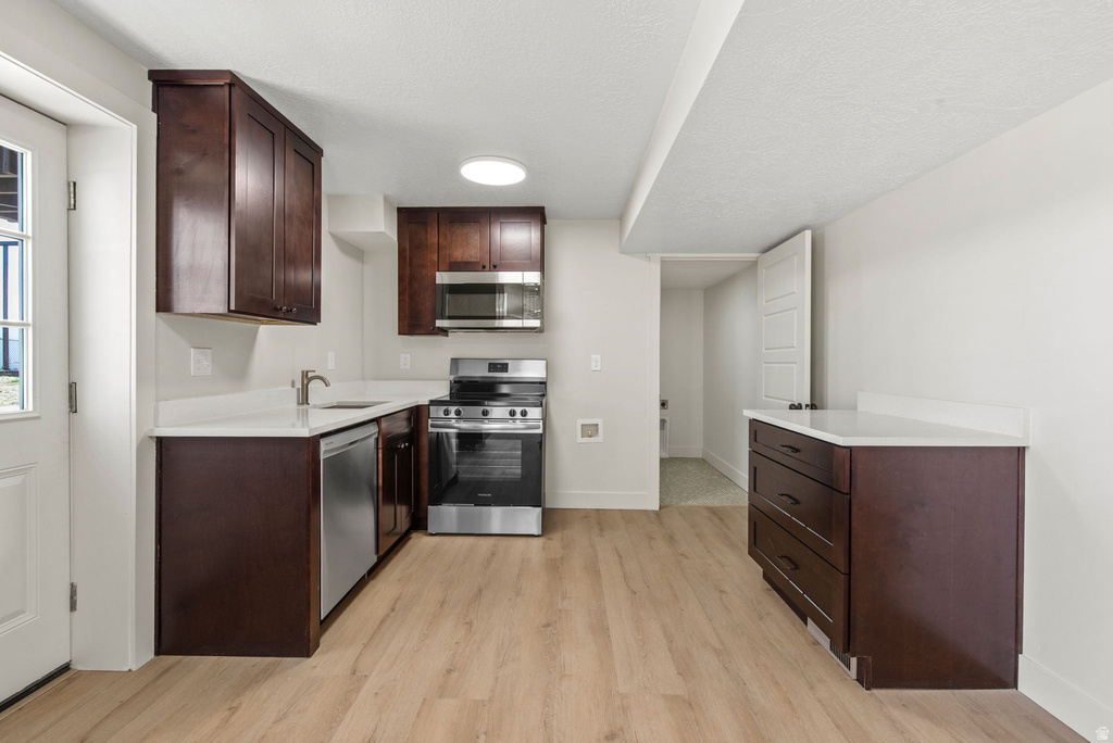 1103 W 950 N Clinton, UT 84015