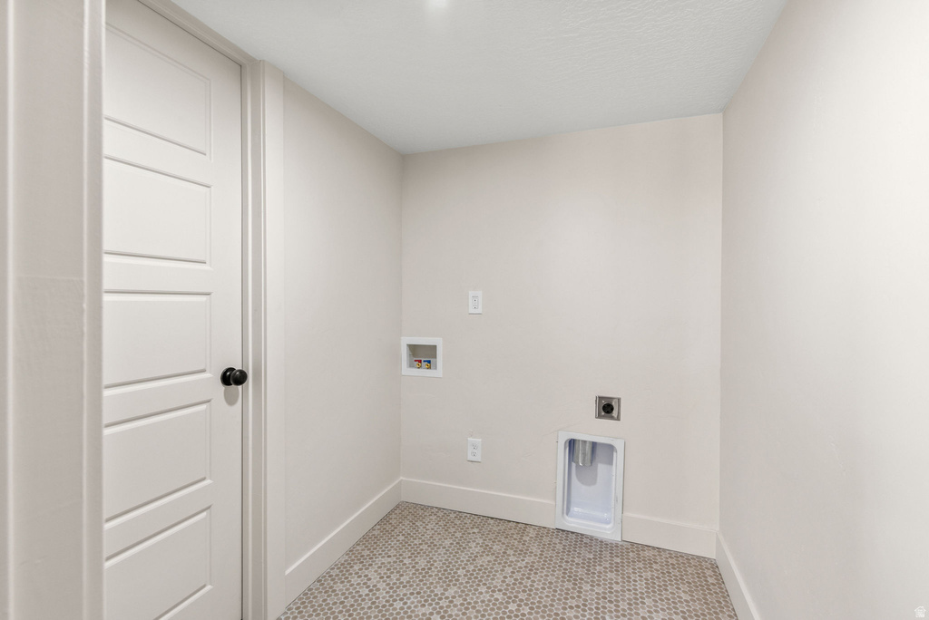 1103 W 950 N Clinton, UT 84015