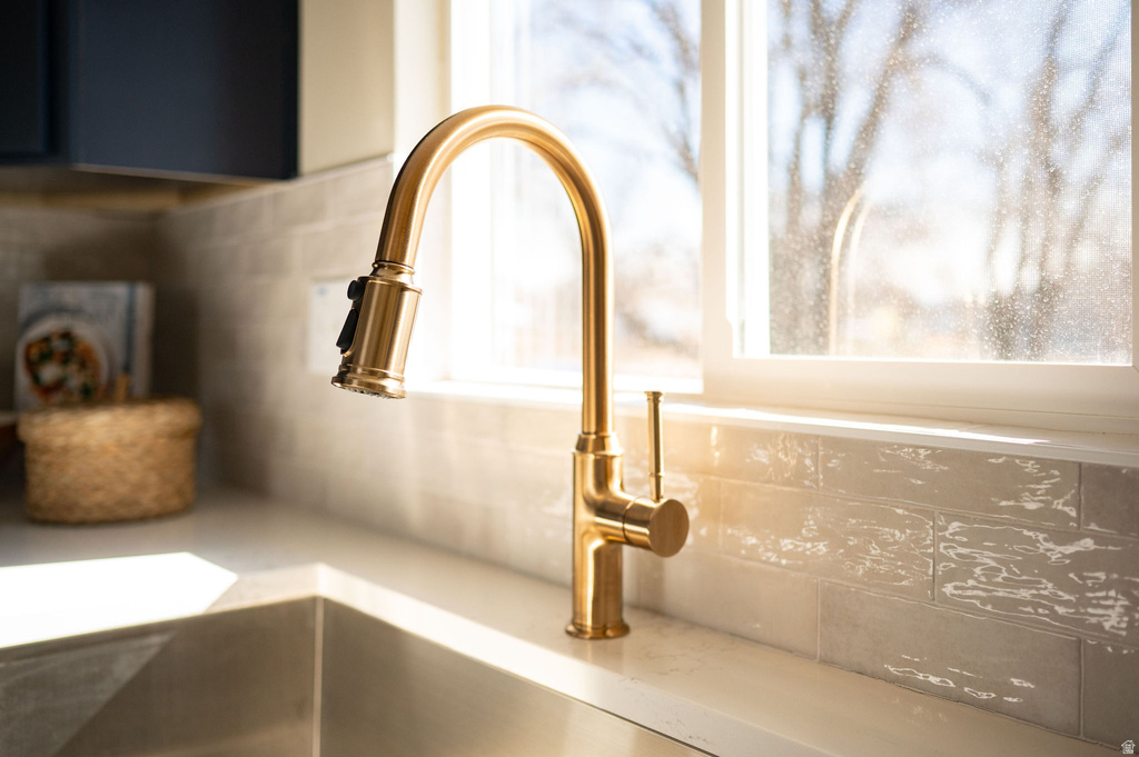 1103 W 950 N Clinton, UT 84015