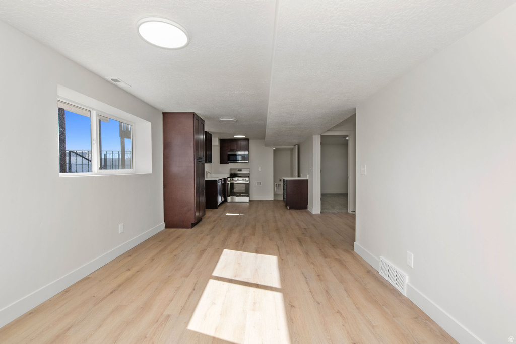 1103 W 950 N Clinton, UT 84015