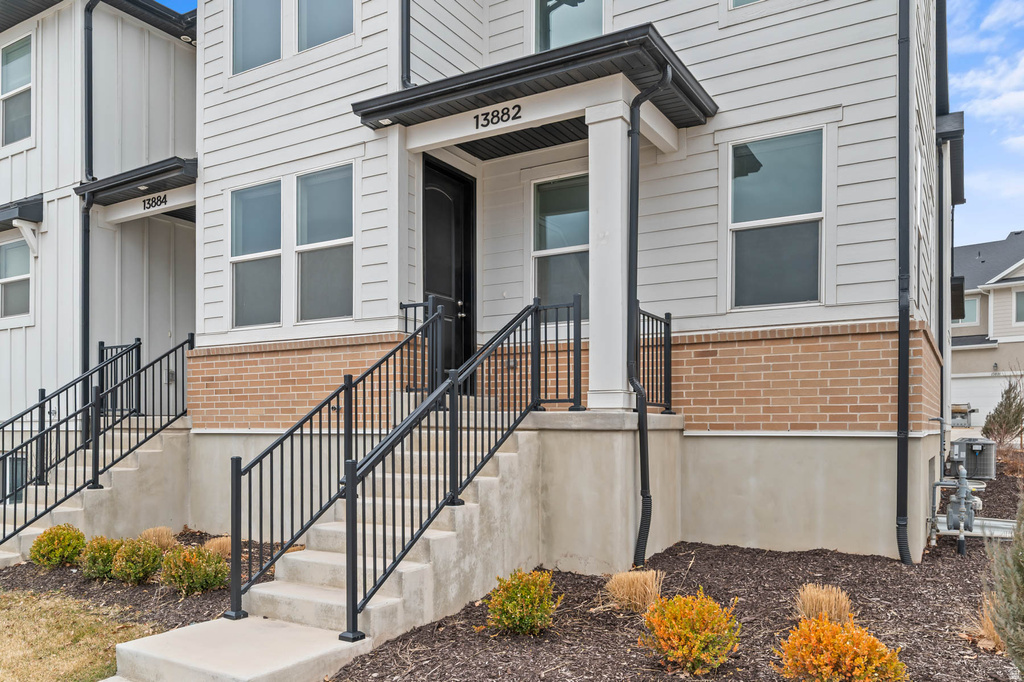 13882 S BIG RIDGE LN Herriman, UT 84096