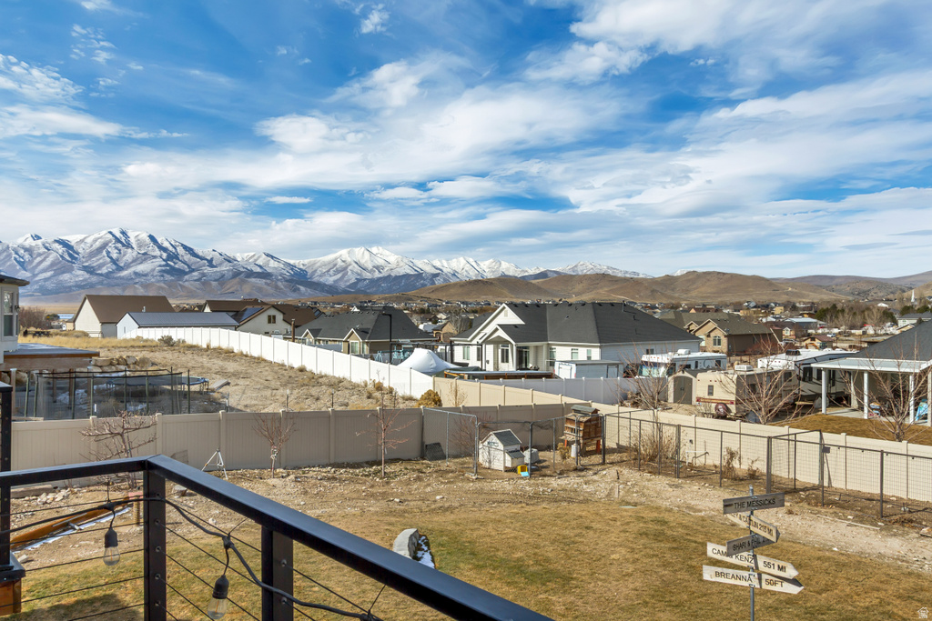 2479 E PRAIRIE VIEW DR Eagle Mountain, UT 84005