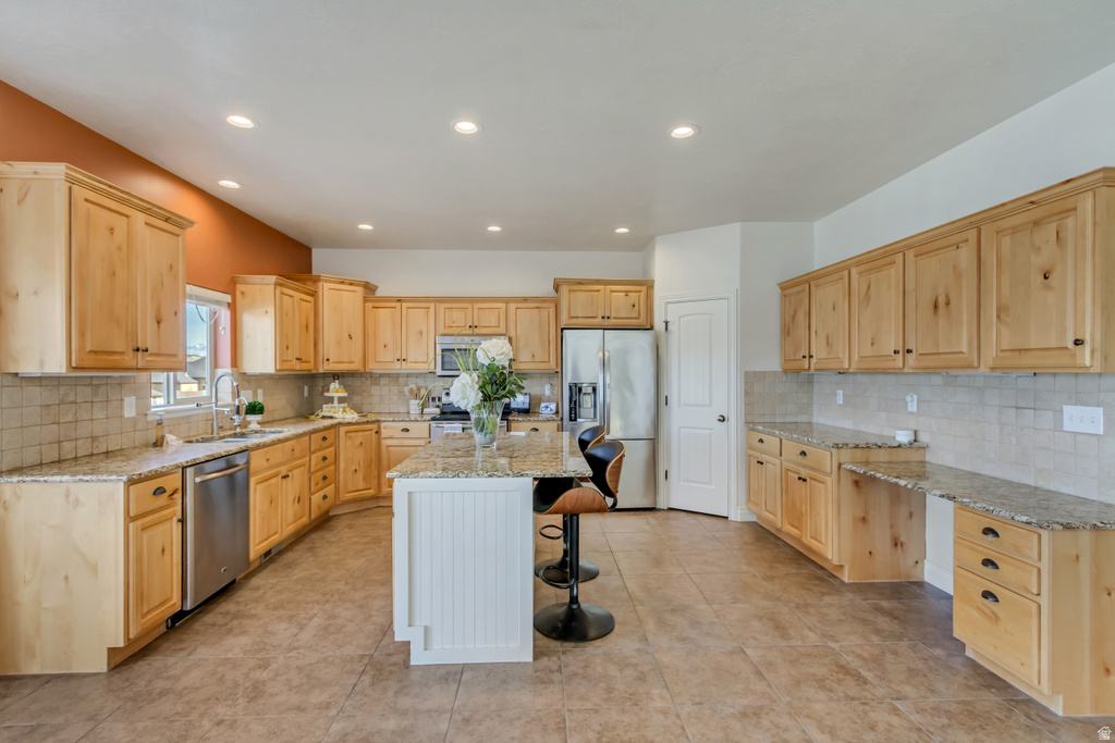 2479 E PRAIRIE VIEW DR Eagle Mountain, UT 84005