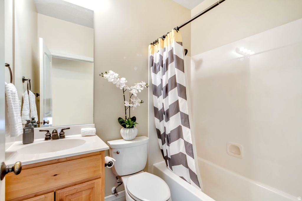 2479 E PRAIRIE VIEW DR Eagle Mountain, UT 84005