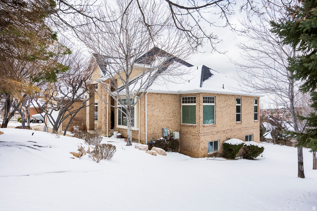 2403 E BEAR CIR Draper, UT 84020