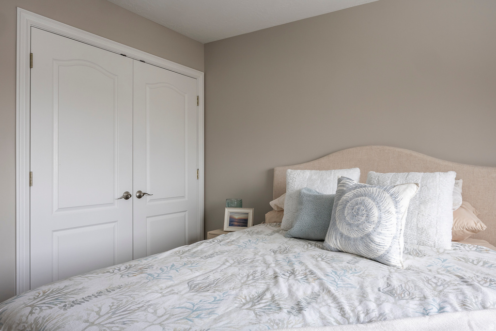 2403 E BEAR CIR Draper, UT 84020