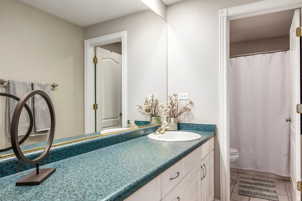 2403 E BEAR CIR Draper, UT 84020