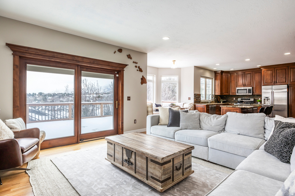 2403 E BEAR CIR Draper, UT 84020