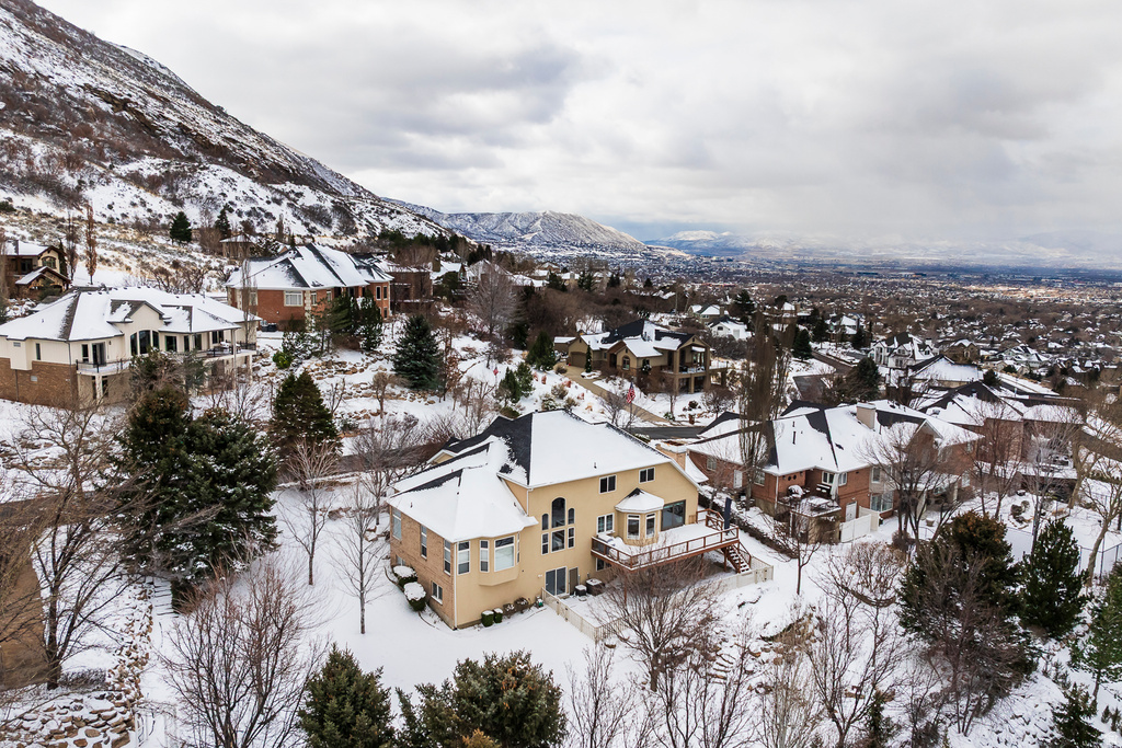 2403 E BEAR CIR Draper, UT 84020