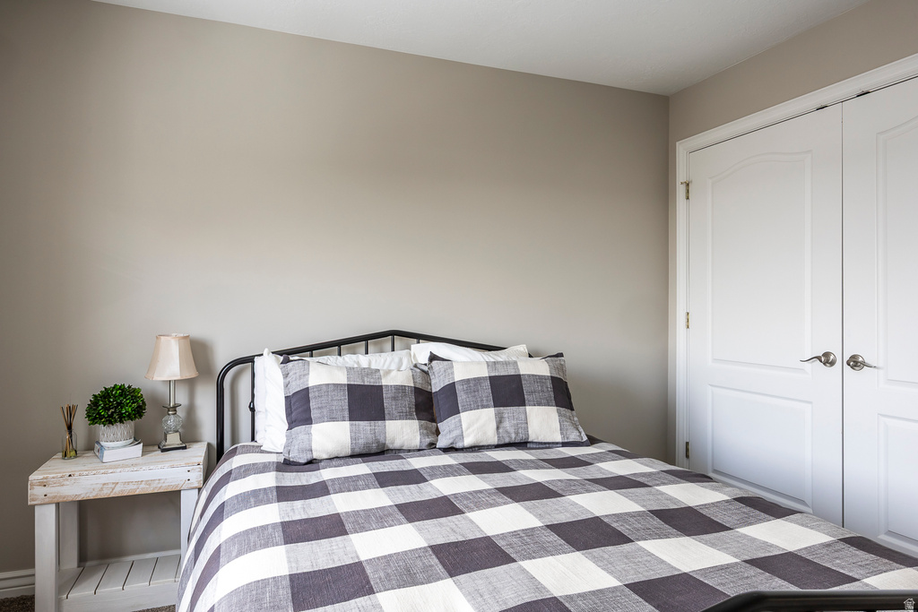 2403 E BEAR CIR Draper, UT 84020