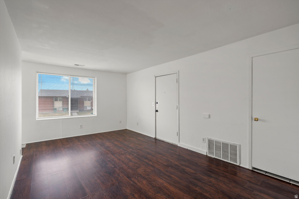 2519 S PARKCREST DR West Valley City, UT 84119