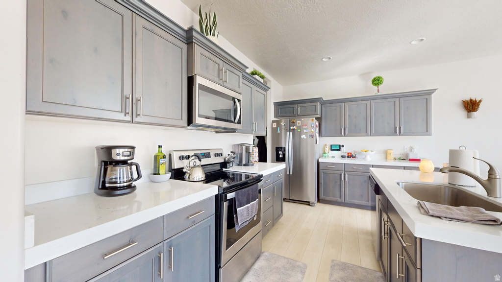 212 N 590 E Vineyard, UT 84059