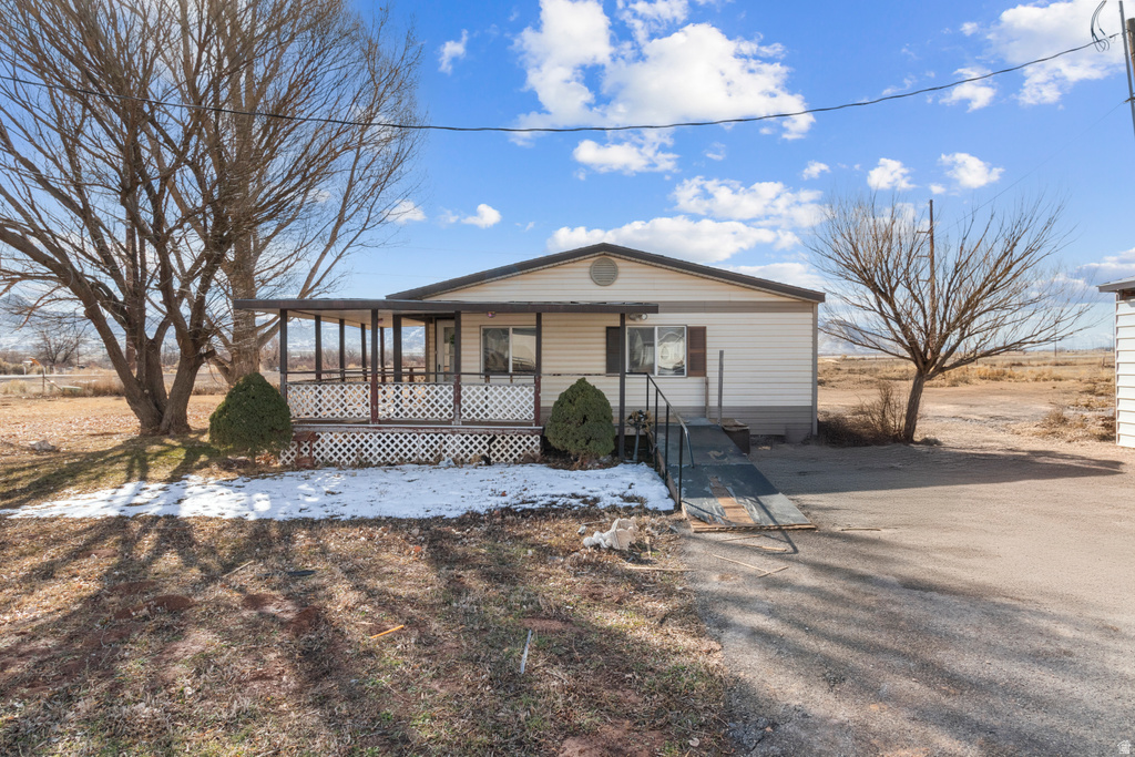 268 S 250 E Aurora, UT 84620